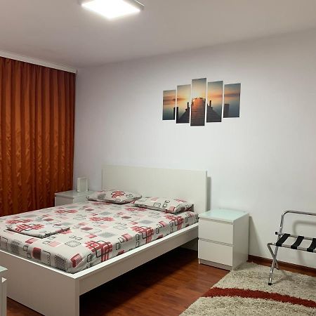 Ana Center Apartment Galati  Bagian luar foto
