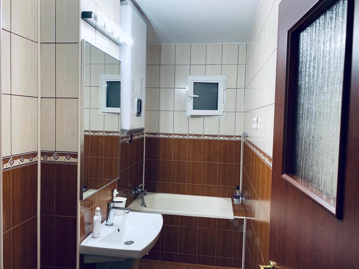 Ana Center Apartment Galati  Bagian luar foto